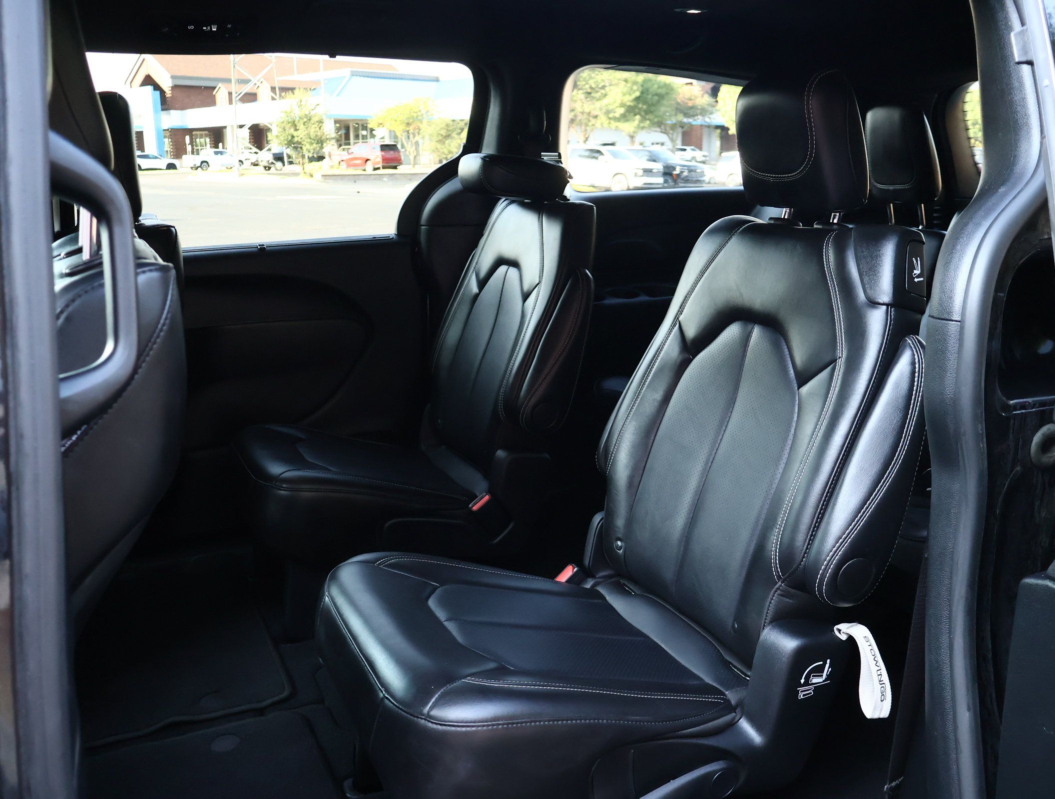 Used 2025 Chrysler Pacifica Select FWD image 22