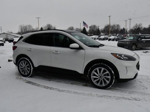 Used 2022 Ford Escape Titanium w/ Titanium Elite Package image 8