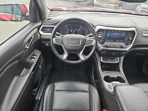 Used 2023 GMC Acadia SLT FWD image 12