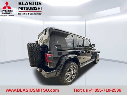 Used 2024 Jeep Wrangler High Altitude AWD/4WD image 8