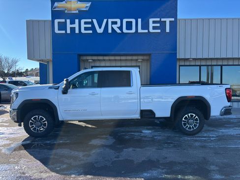 Used 2024 GMC Sierra 3500 SLE w/ SLE Convenience Package image 1