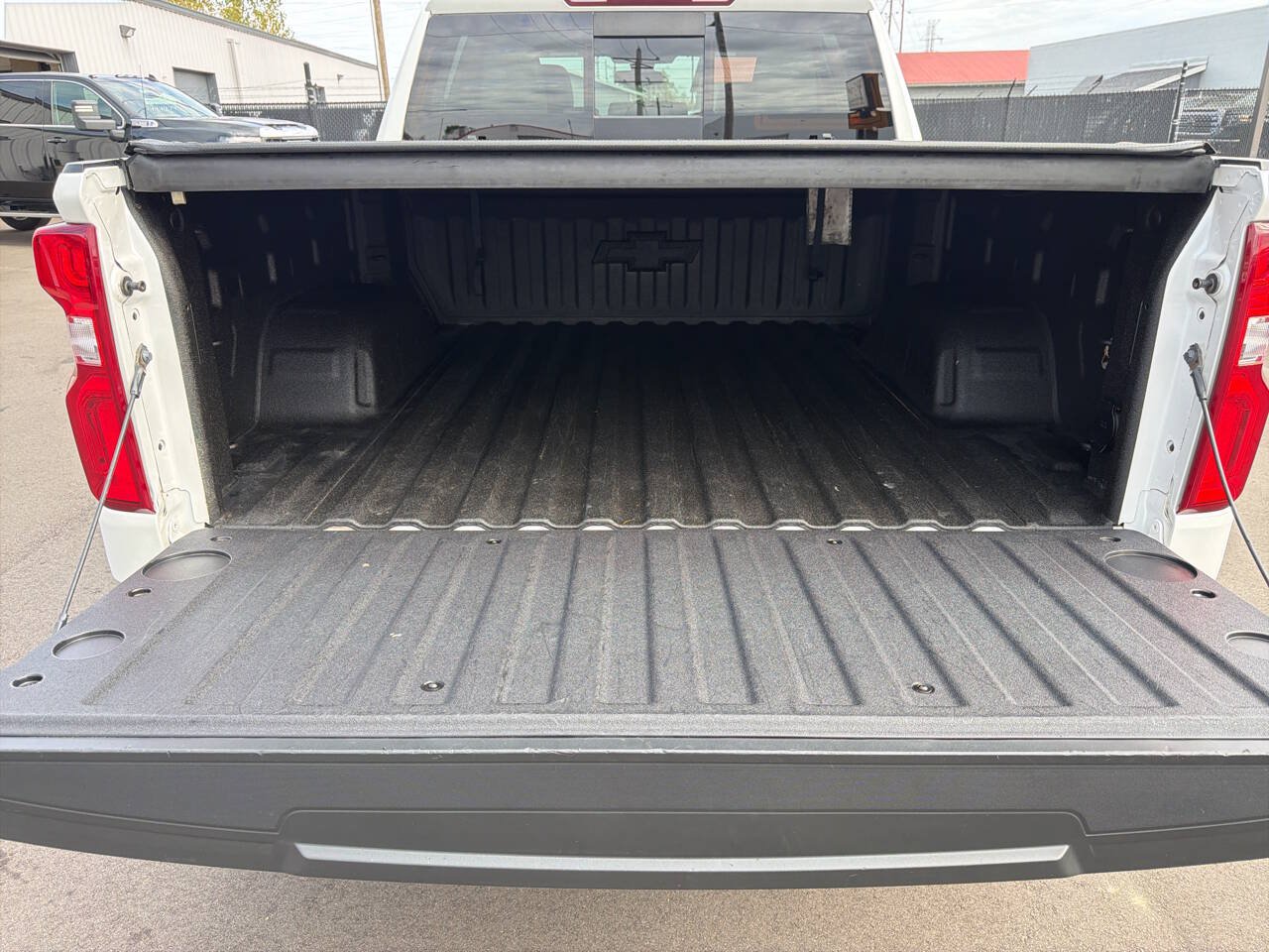 Used 2019 Chevrolet Silverado 1500 LTZ AWD/4WD image 10