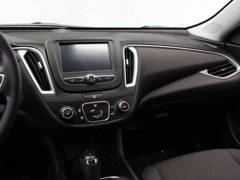 Used 2018 Chevrolet Malibu LS FWD image 16