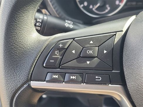 Used 2023 Nissan Sentra SV image 14