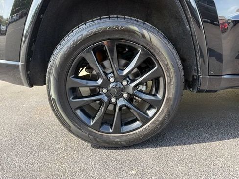 Used 2020 Jeep Grand Cherokee Altitude AWD/4WD image 7