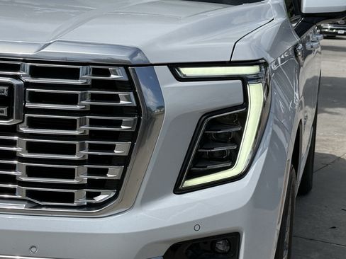 New 2026 GMC Yukon Denali w/ Denali Reserve Package AWD/4WD image 8