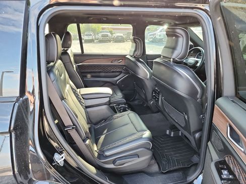 Used 2021 Jeep Grand Cherokee L Summit w/ Advanced Protech Group IV image 24