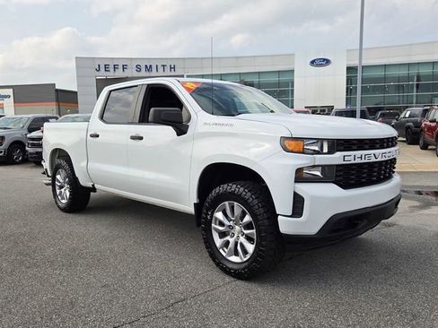 Used 2019 Chevrolet Silverado 1500 Custom w/ Custom Value Package image 1