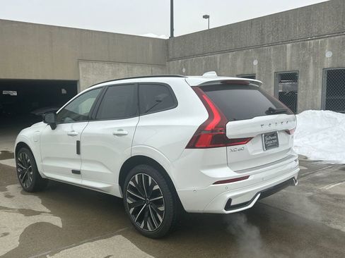New 2026 Volvo XC60 T8 Ultra w/ Protection Package Premier AWD/4WD image 4