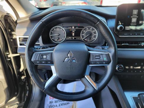 Used 2022 Mitsubishi Outlander SEL image 23