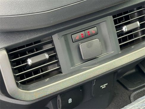 New 2025 Ford F150 Platinum w/ Equipment Group 702A High image 14