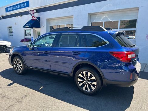 Used 2016 Subaru Outback 3.6R Limited AWD/4WD image 2
