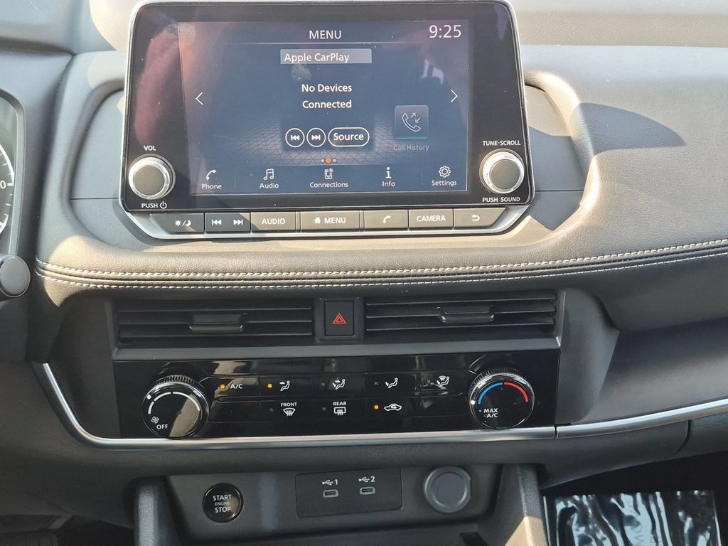 Used 2024 Nissan Rogue S AWD/4WD image 23