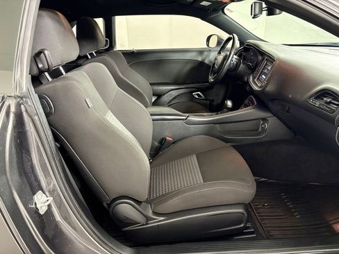 Used 2021 Dodge Challenger R/T w/ Blacktop Package image 37