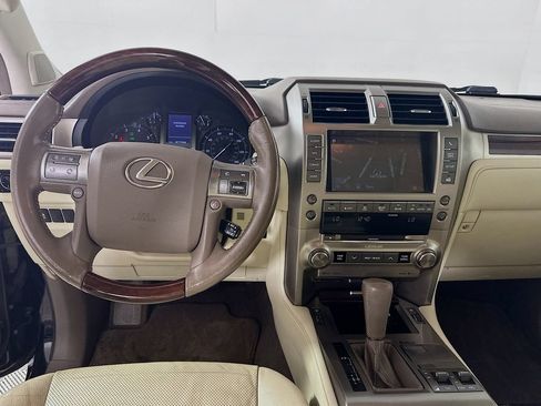 Used 2018 Lexus GX 460 Premium w/ Premium Package AWD/4WD image 19