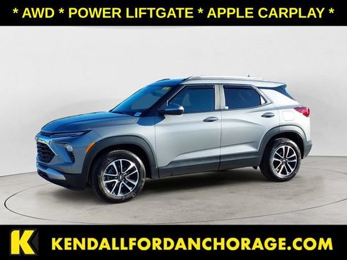 Used 2025 Chevrolet TrailBlazer LT w/ Convenience Package AWD/4WD image 1