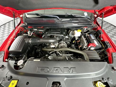 Used 2019 RAM 1500 Laramie w/ Off Road Group image 32