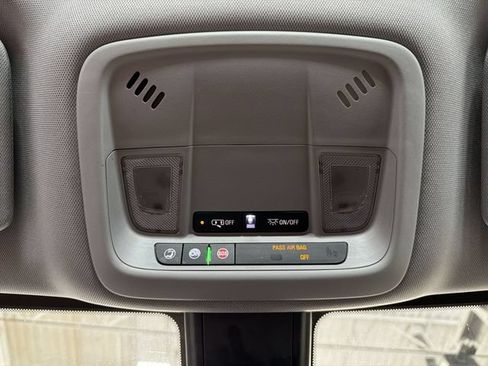Used 2018 Chevrolet Malibu LT w/ Leather Package FWD image 22