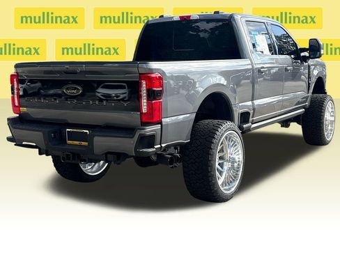Used 2024 Ford F250 Lariat w/ Black Appearance Package AWD/4WD image 4