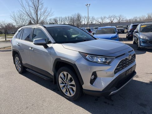Used 2019 Toyota RAV4 Limited w/ Cold Weather Package image 3