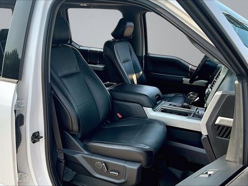 Used 2017 Ford F150 Lariat w/ Equipment Group 502A Luxury AWD/4WD image 31