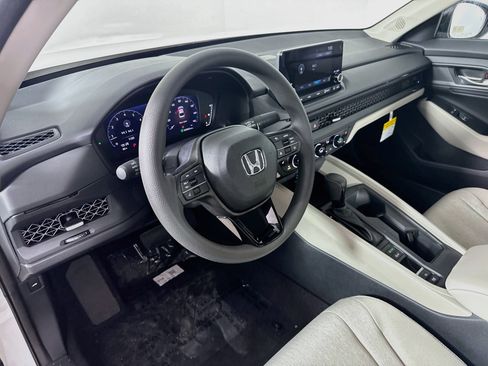 Used 2025 Honda Accord SE image 8