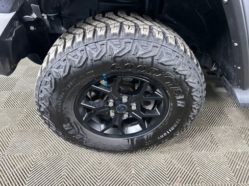 Used 2024 Jeep Wrangler Unlimited image 9