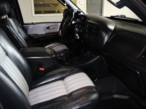 Used 2003 Ford F150 Harley-Davidson RWD image 30