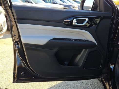 New 2026 Jeep Compass Limited image 21