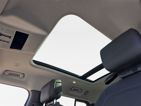 New 2026 Land Rover Defender 130 S image 31