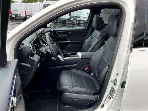 Used 2026 Mercedes-Benz GLC 300 4MATIC image 23
