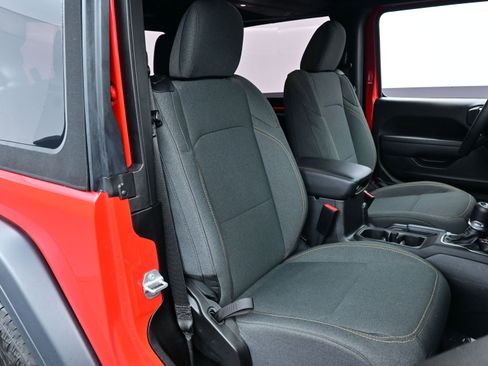 Used 2024 Jeep Wrangler Sport S image 12