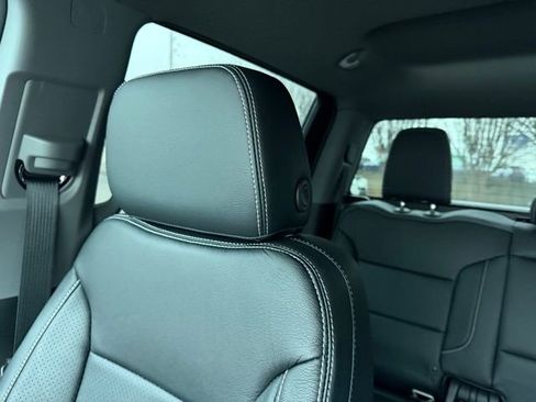 Used 2026 Chevrolet Silverado 2500 Custom w/ Custom Value Package image 19