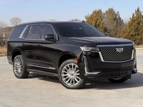 Certified 2024 Cadillac Escalade Premium Luxury image 2