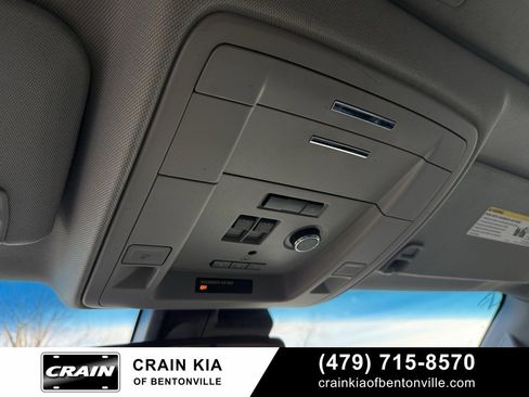 Used 2019 Chevrolet Suburban LT w/ LT Signature Package image 21