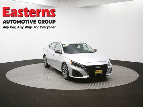 Used 2024 Nissan Altima 2.5 SV image 48