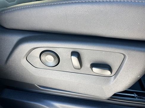 Used 2025 Chevrolet Silverado 1500 ZR2 w/ Technology Package image 56