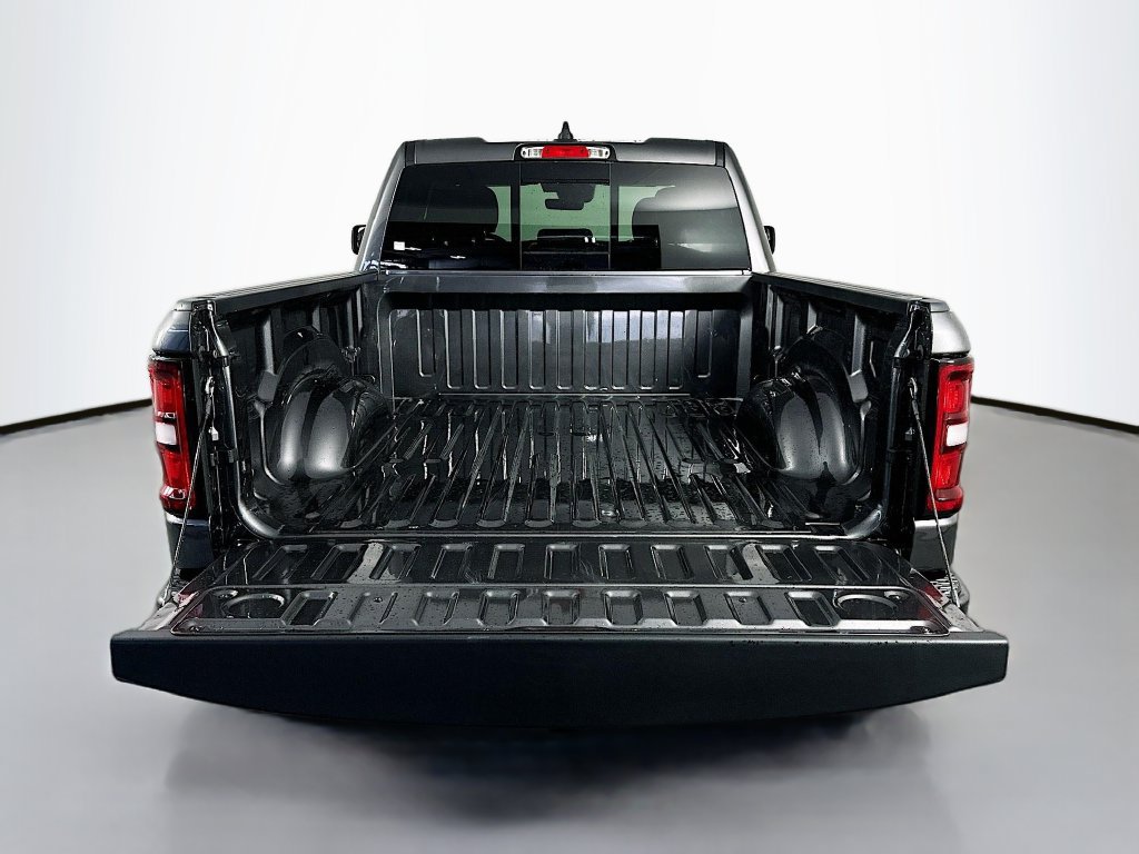 New 2026 RAM 1500 Express AWD/4WD image 16