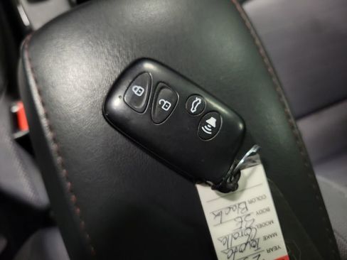 Used 2023 Toyota Corolla SE image 15