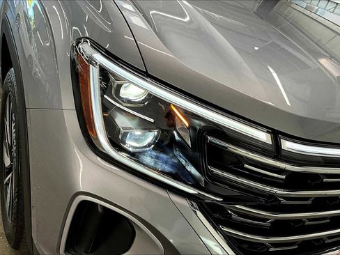 New 2026 Volkswagen Atlas SEL image 32