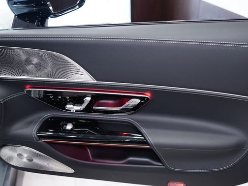 New 2025 Mercedes-Benz SL 63 AMG 4MATIC image 11