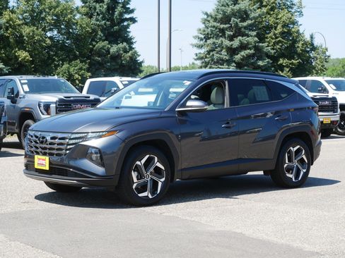 Used 2023 Hyundai Tucson Limited AWD/4WD image 3
