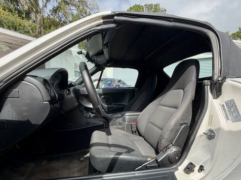 Used 1999 MAZDA MX-5 Miata image 10