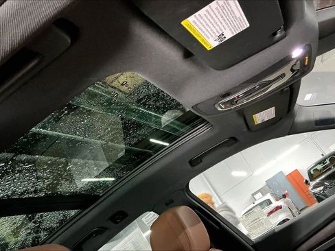 Used 2022 Audi Q5 e Premium Plus w/ Premium Plus Package image 24