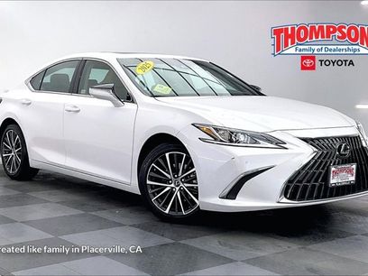Used 2025 Lexus ES 300h w/ Premium Package