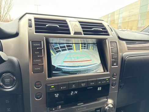 Used 2021 Lexus GX 460 Premium w/ Accessory Package image 15