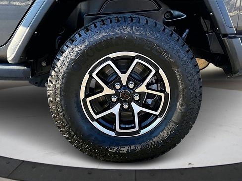Certified 2024 Jeep Wrangler Unlimited Rubicon image 33