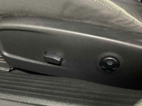 Used 2016 Dodge Challenger SXT image 26