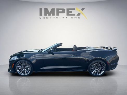Used 2023 Chevrolet Camaro ZL1 RWD image 2