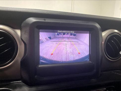 Used 2020 Jeep Wrangler Sport AWD/4WD image 28